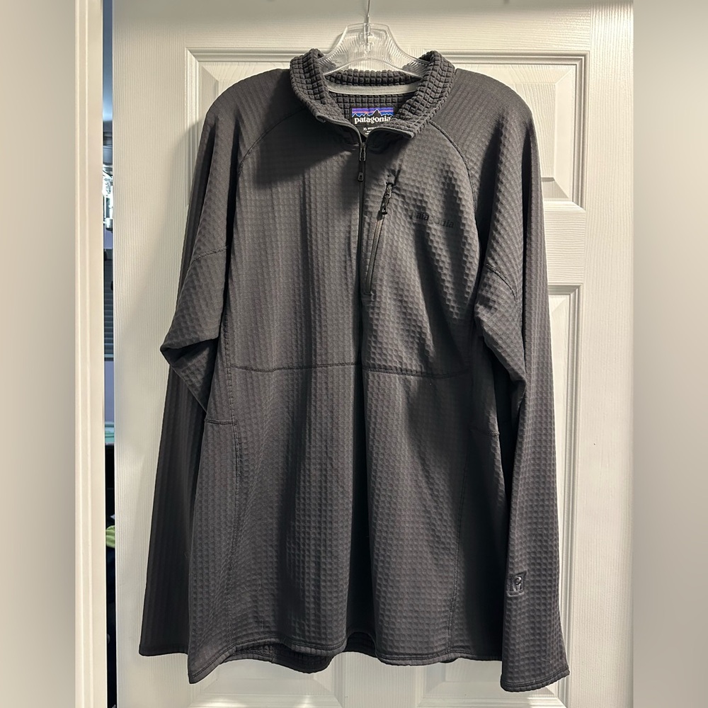 Patagonia Men's Charcoal Quarter-Zip Jacket